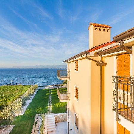 Luxury Apartments Villa Matea 2 Малинска Екстериор снимка