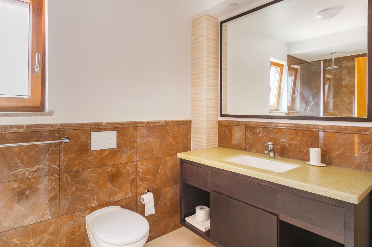 Luxury Apartments Villa Matea 2 Малинска Екстериор снимка