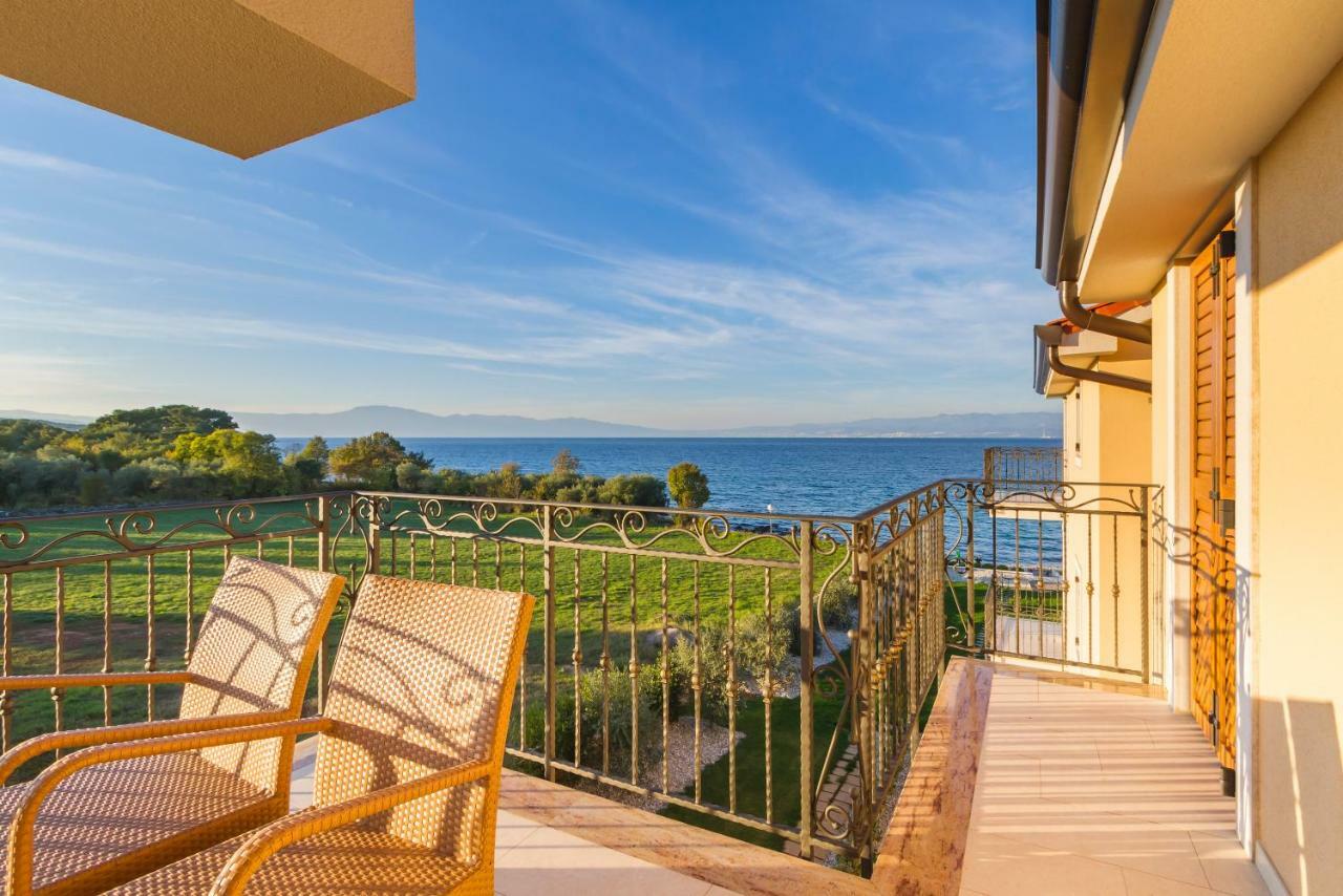 Luxury Apartments Villa Matea 2 Малинска Екстериор снимка