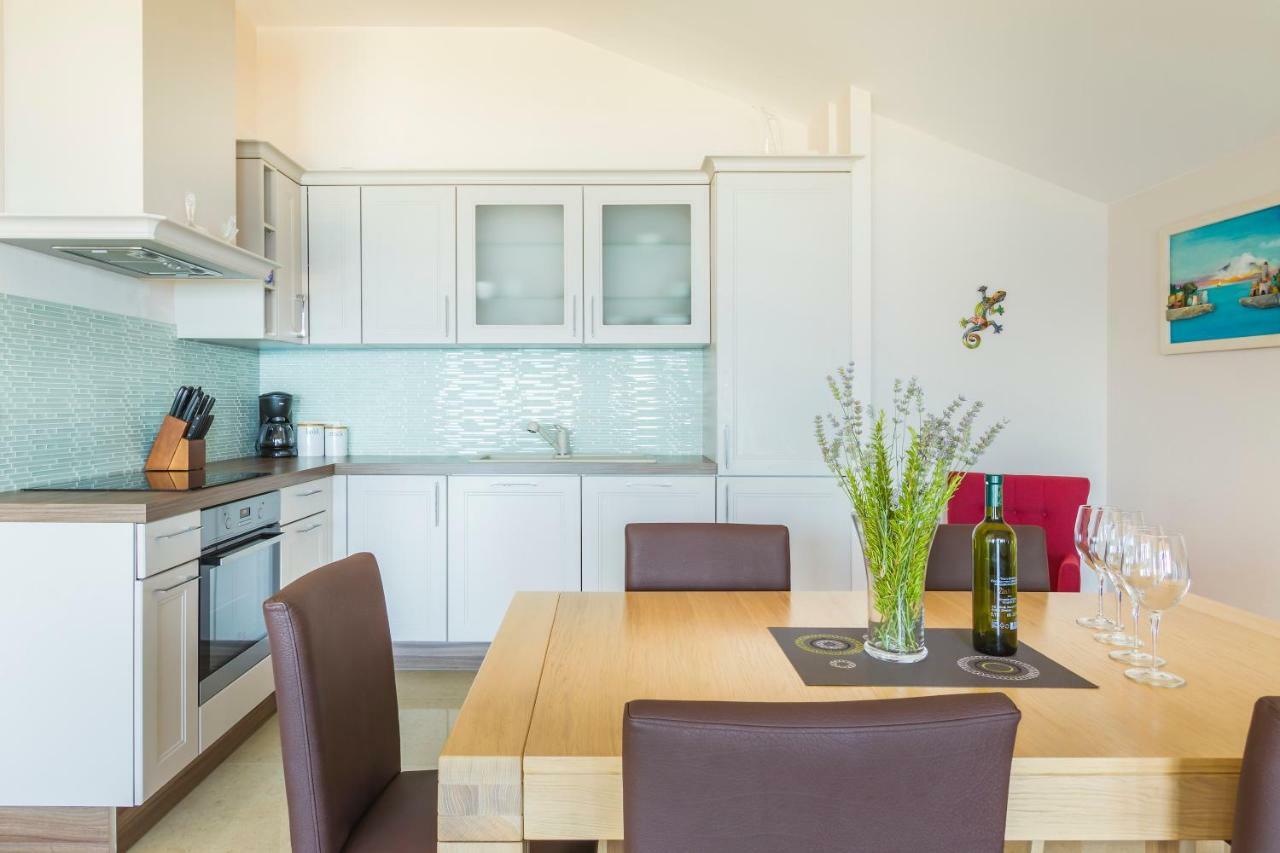 Luxury Apartments Villa Matea 2 Малинска Екстериор снимка