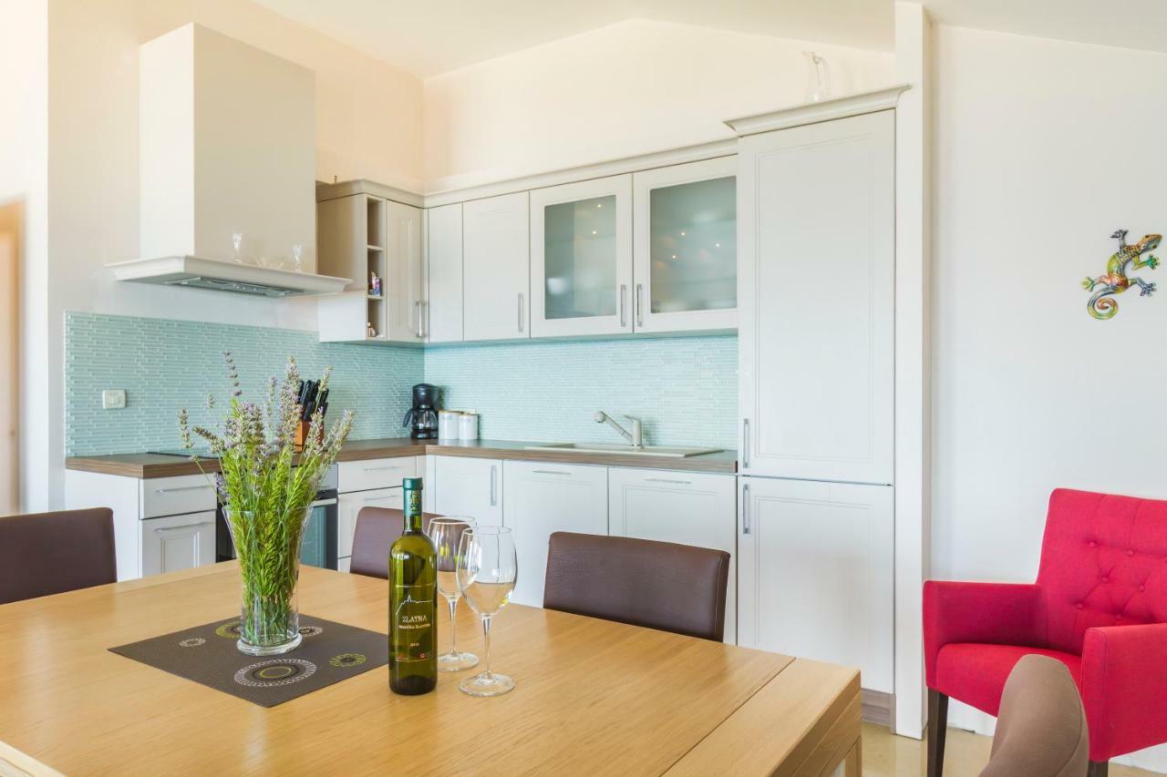 Luxury Apartments Villa Matea 2 Малинска Екстериор снимка